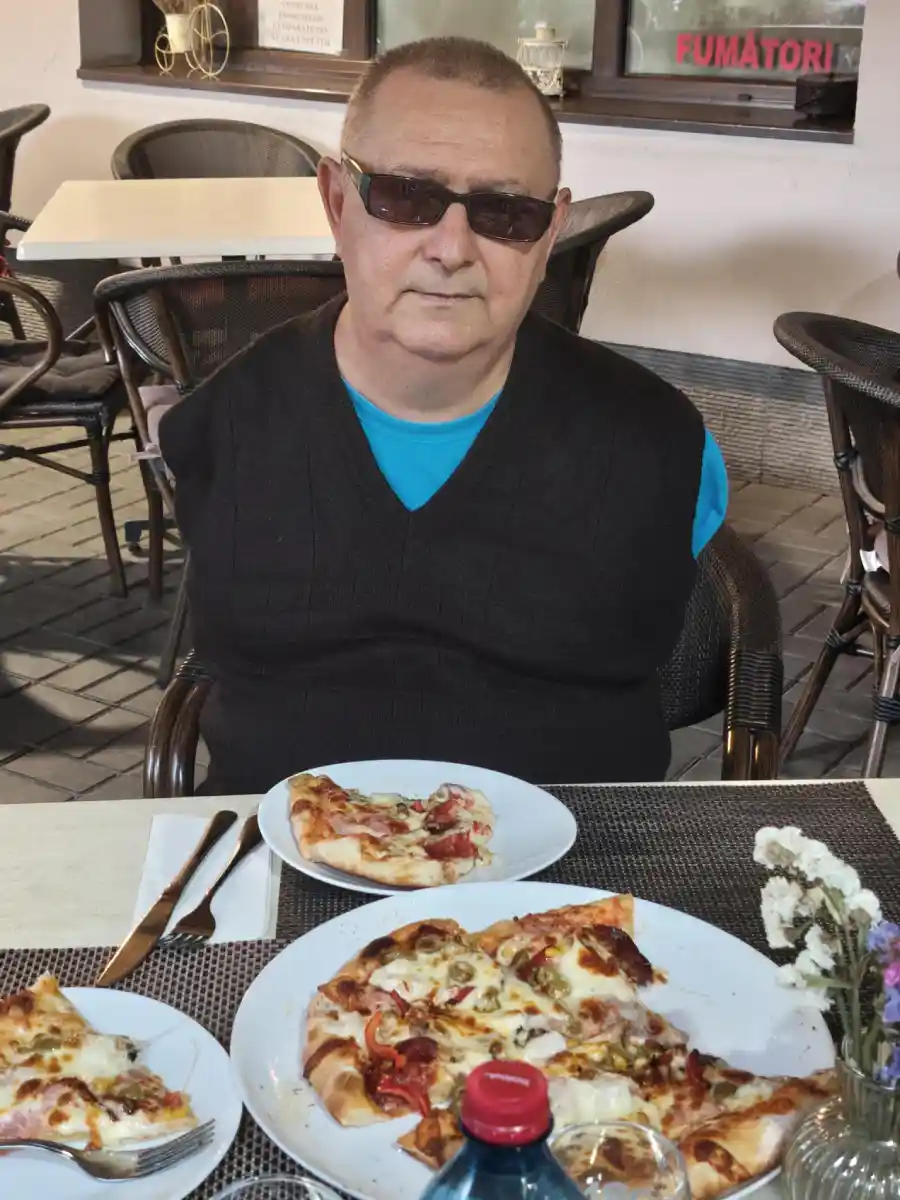 man no arms turns 60