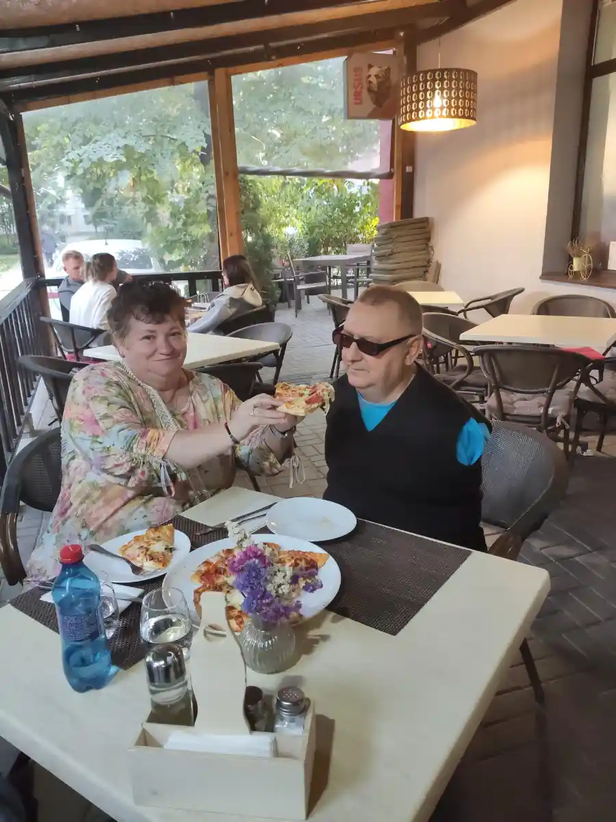 man no arms turns 60