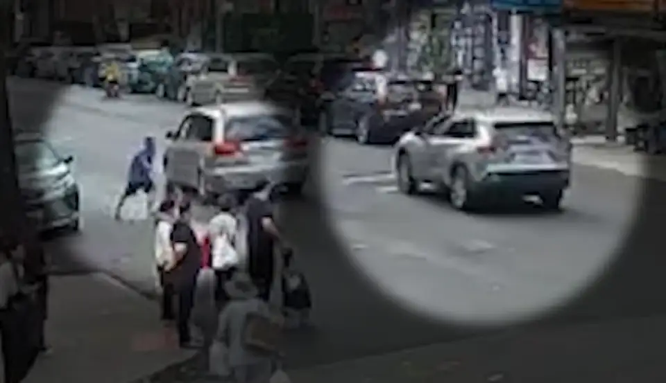 off duty officer saves life unconscious driver